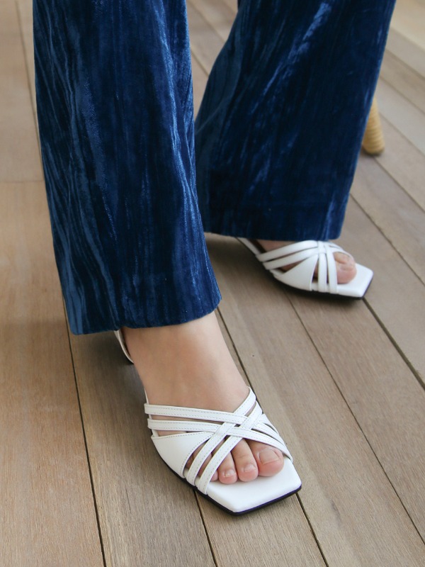 Freesia Sandals
